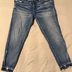 Buckle Distressed Dark Blue Cropped Jeans